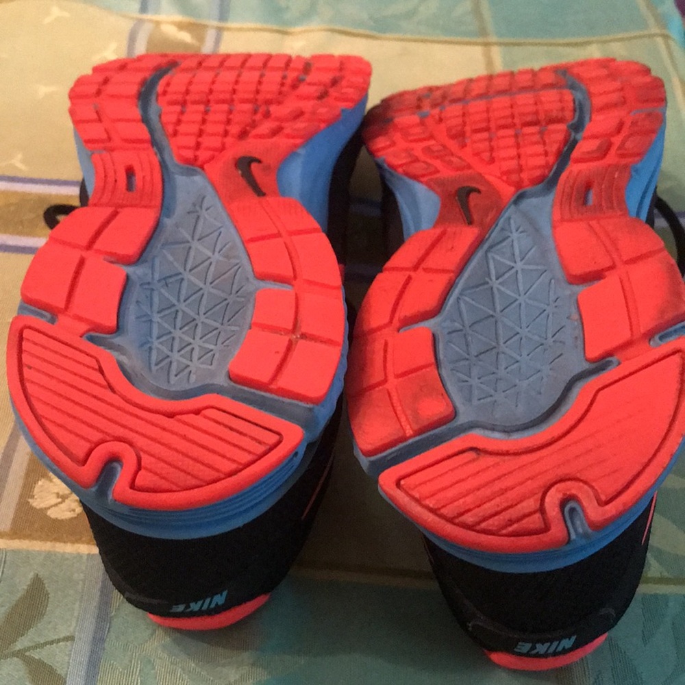 Nike Revolution 2 shoes  Women’s Size 9 - Picture 7 of 8